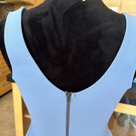 BABY BLUE LULUS FIT AND FLARE DRESS. SIZE SMALL.  ADORABLE - Picture 6 of 7